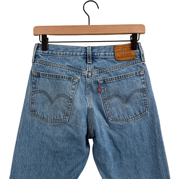 Levi's Wedgie Classic Blue Straight Leg Jeans - Picture 4 of 9